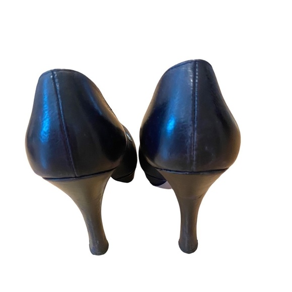 Authentic PRADA Leather Navy Blue Peep Toe Heels Pumps - Size 38.5 / Size 8.5 - Picture 4 of 6